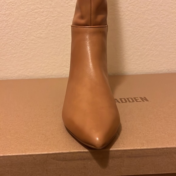 Steve Madden Boots - Picture 3 of 3
